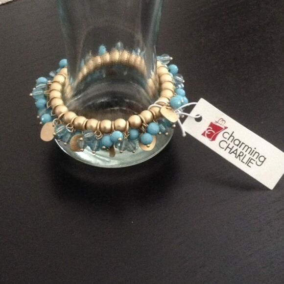 Accessories - Turquoise bead bracelet